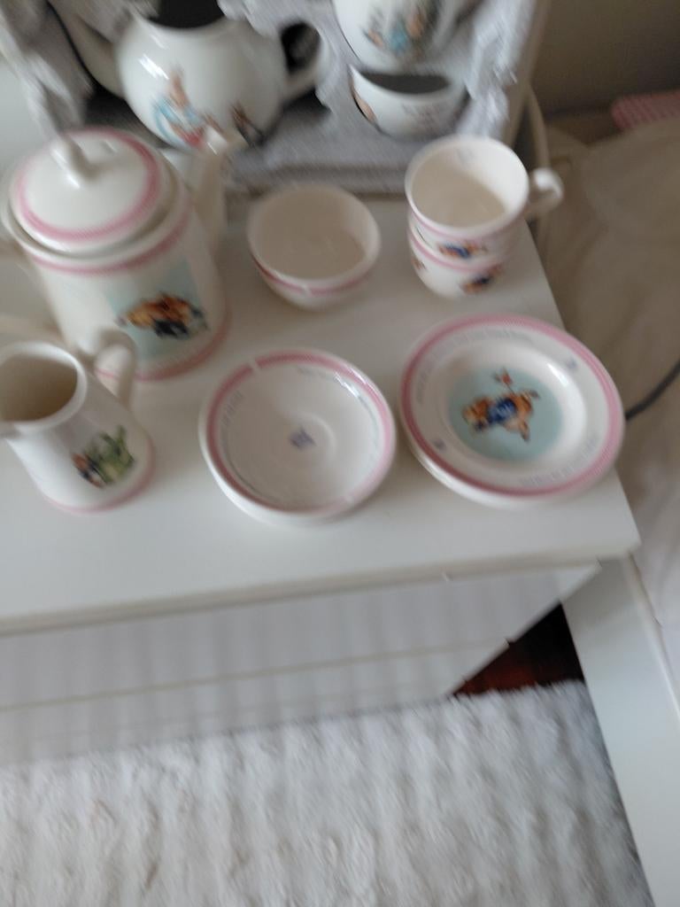 Super kinder/thee/koffie serviesje wedgwood, Verzamelen, Ophalen of Verzenden, Porselein, Kop en/of schotel