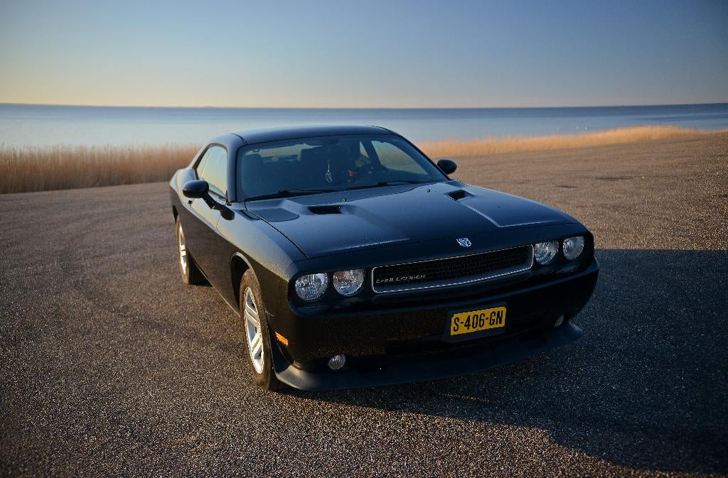 Dodge Challenger V6 2009 Lage km-stand, Auto's, Dodge, Automaat, Zwart, 254 pk, Zwart