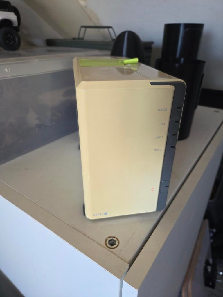 Synology DS212 NAS met adapter (exclusief HDD), Computers en Software, NAS, Ophalen of Verzenden, Gebruikt