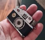 Miniatuur KKW LIGHTER CAMERA met statiefje (witte knopjes), Ophalen of Verzenden, 1940 tot 1960, Overige typen