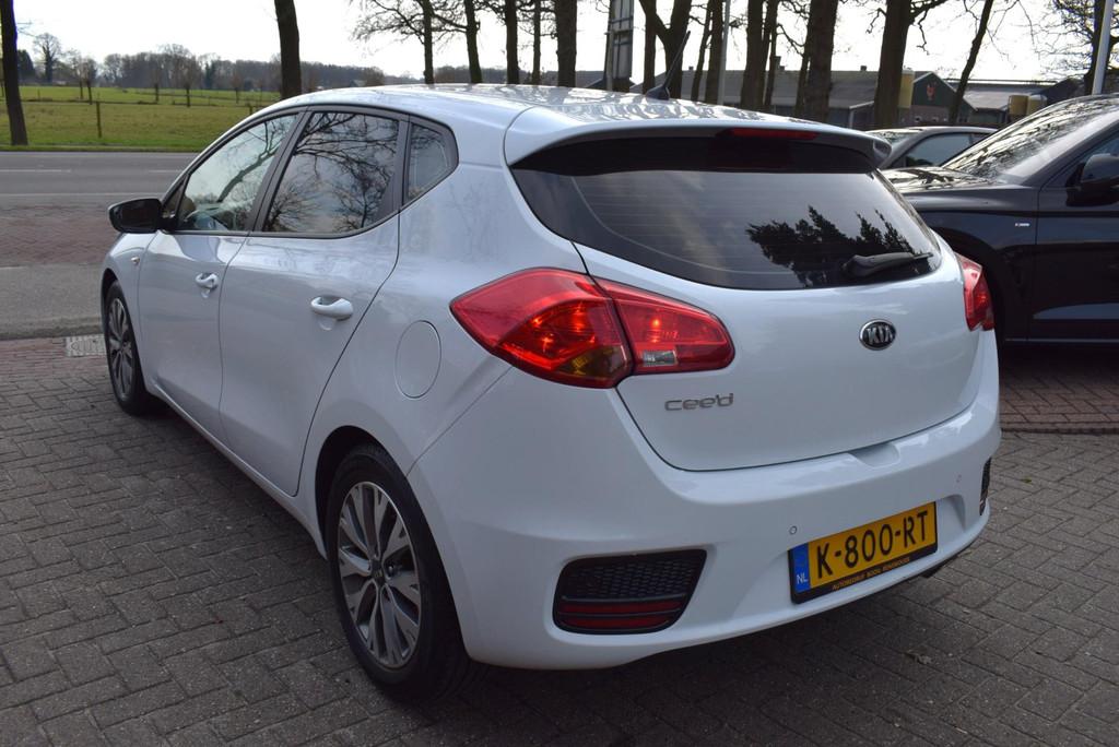 Kia CEED 1.4-16 V CRUISE/AIRCO/PDC/BLUETOOTH/6 BAK/XENON/5 D, Auto's, Kia, Gebruikt, 4 cilinders, 100 pk, Wit