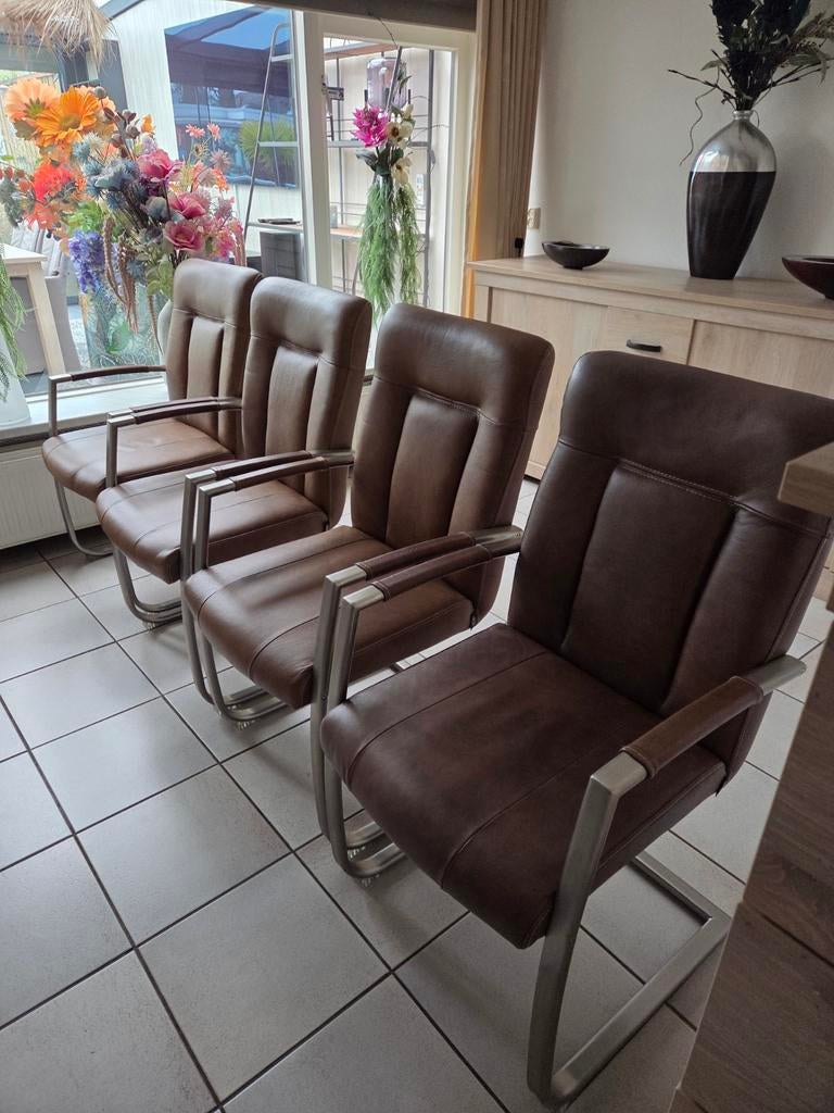 4 leren bruine eetkamerstoelen geborsteld staal, Huis en Inrichting, Ophalen