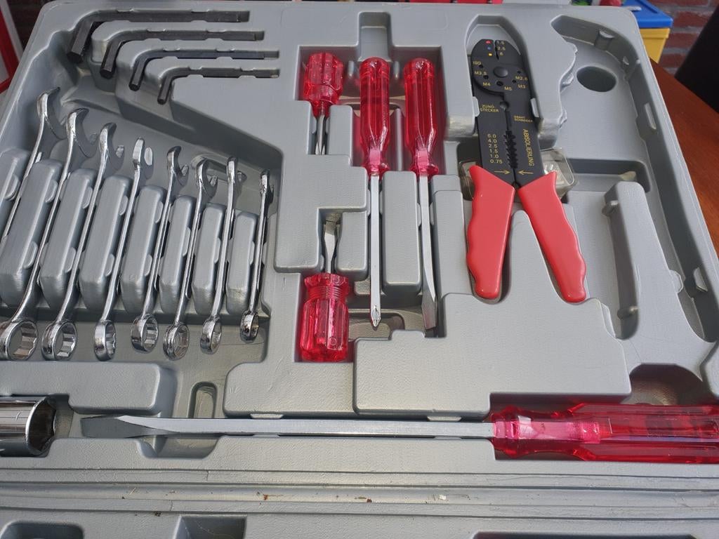Koffer met gereedschap nieuw, Ophalen, Nieuw