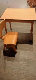 Vintage kinder school tafel met stoel, Kinderen en Baby's, Kinderkamer | Tafels en Stoelen, Ophalen, Zo goed als nieuw, Tafel(s) en Stoel(en)