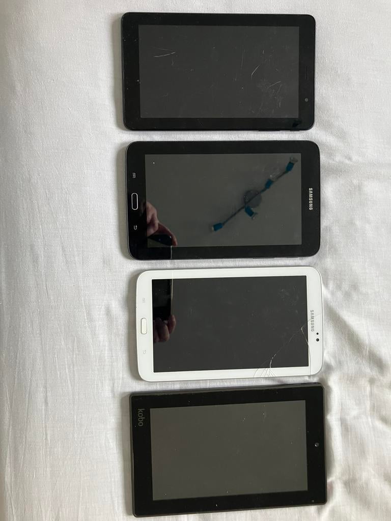 16 oude tablets, Ophalen of Verzenden, Gebruikt, 10 inch, 16 GB