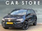 Skoda Karoq 1.5 TSI DSG Sportline Pano|Sfeer|Dealer O, Auto's, Stof, 4 cilinders, 150 pk, Zwart