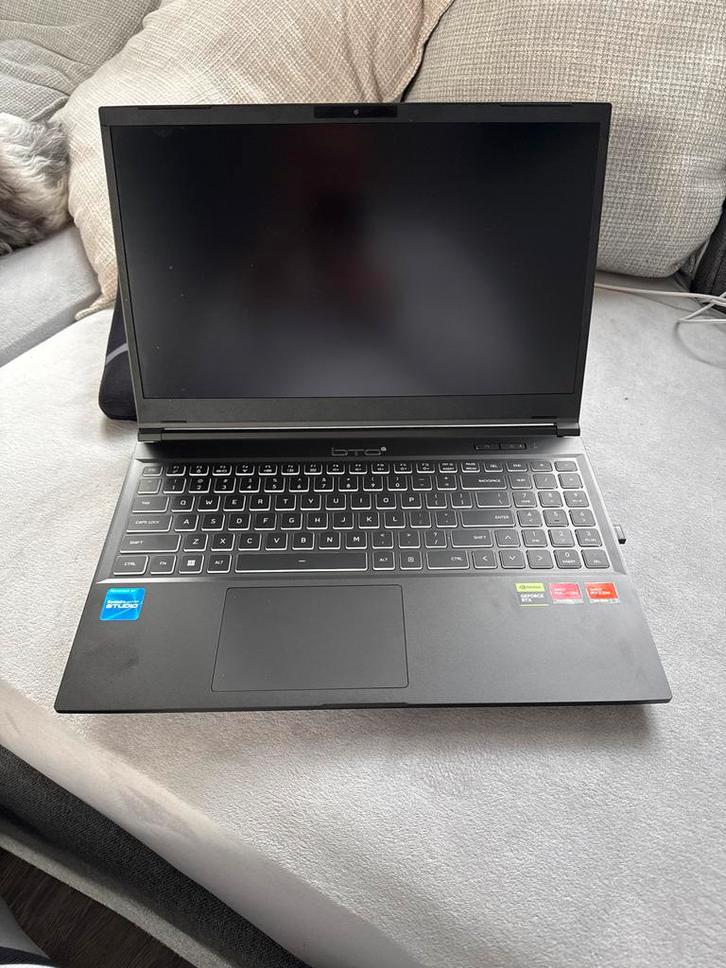 BTO Gaming Laptop met NVIDIA RTX en AMD Ryzen 7000 Series, Computers en Software, Windows Laptops, Zo goed als nieuw, 15 inch