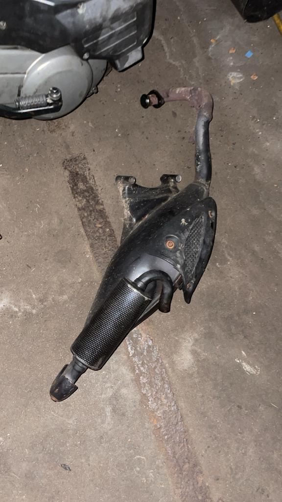 Piaggio orgineel terugloop uitlaat zip,runner,nrg etz, Ophalen