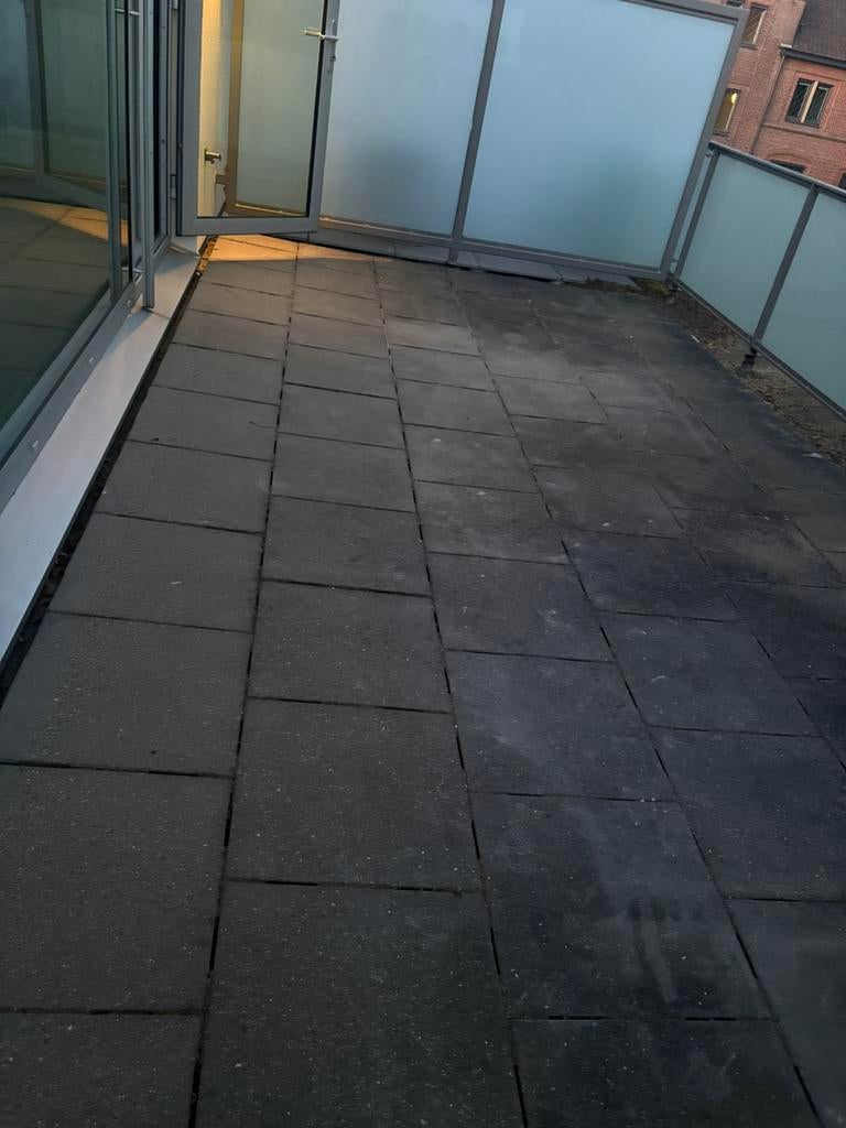 GRATIS 76 betontegels 50x50 spec voor balkon/terras, Ophalen, Gebruikt, Hout