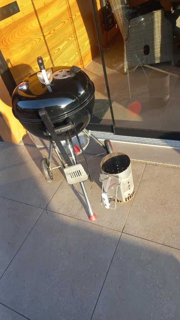 Weber kettle plus bbq, Tuin en Terras, Houtskoolbarbecues, Ophalen