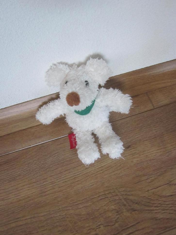 Persil Sigikid wit ruwharig pluche hond knuffel groen sjaal, Kinderen en Baby's, Speelgoed | Knuffels en Pluche, Nieuw, Hond, Ophalen of Verzenden