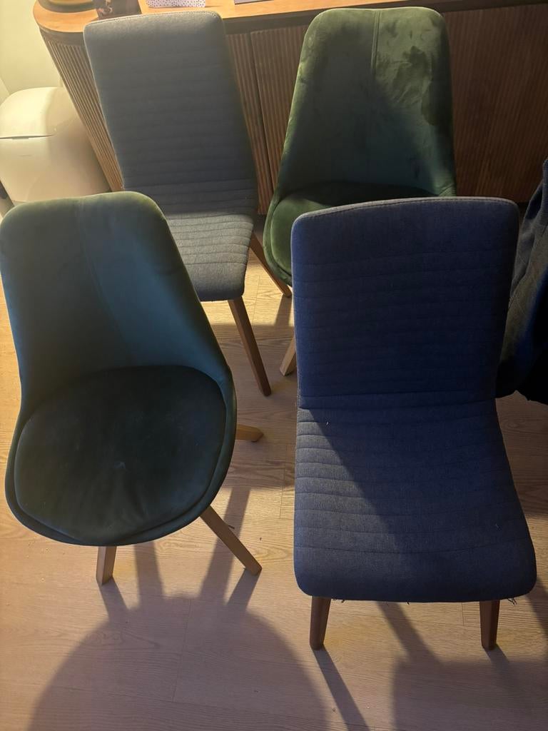 4 eetkamerstoelen 2 groen 2 grijs, Huis en Inrichting, Stoelen, Ophalen, Zo goed als nieuw, Grijs, Vier