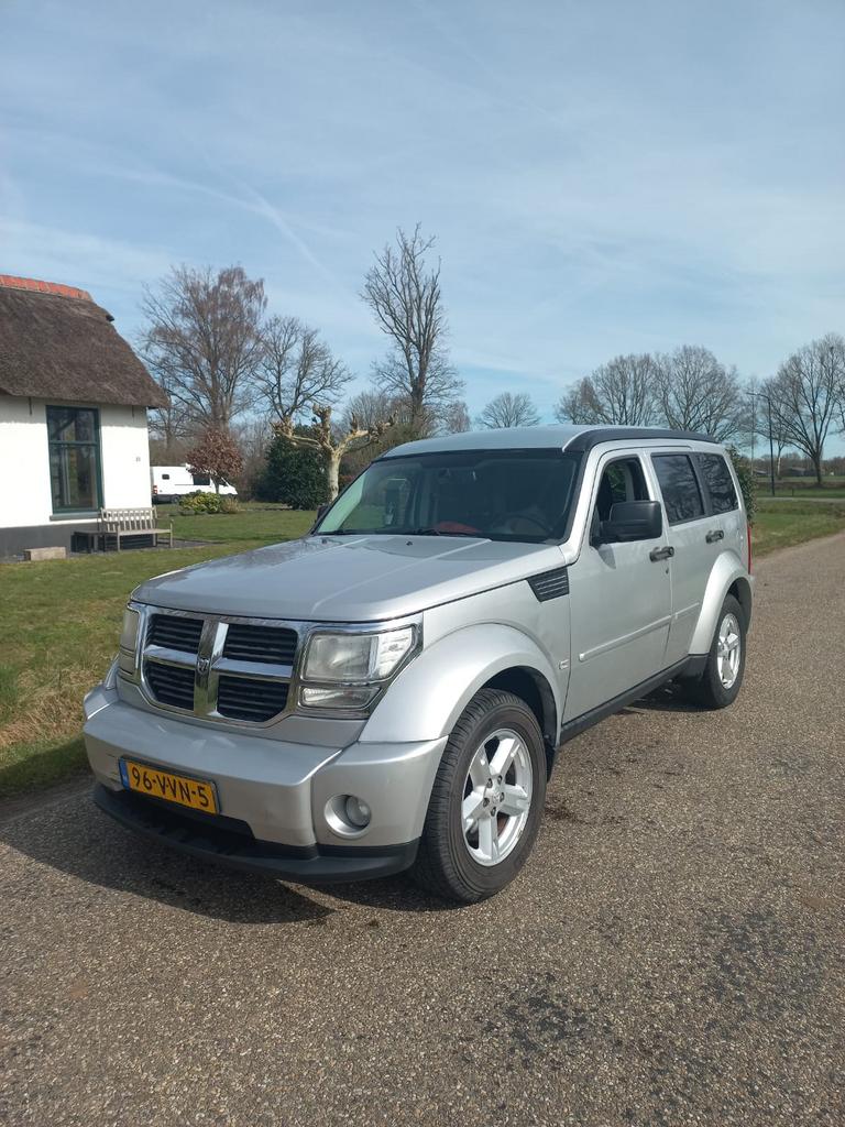 Dodge Nitro 2.8 CRD L4 AWD HR AT 2008, Auto's, Bestelauto's, Particulier, ABS, Achteruitrijcamera, Airconditioning, Alarm, Bluetooth