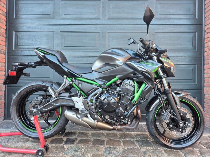 Kawasaki Z650 ABS A2 35kW 1e Eigenaar NL-motor TFT-Display, Motoren, Motoren | Kawasaki, Bedrijf, Naked bike, 12 t/m 35 kW, ABS