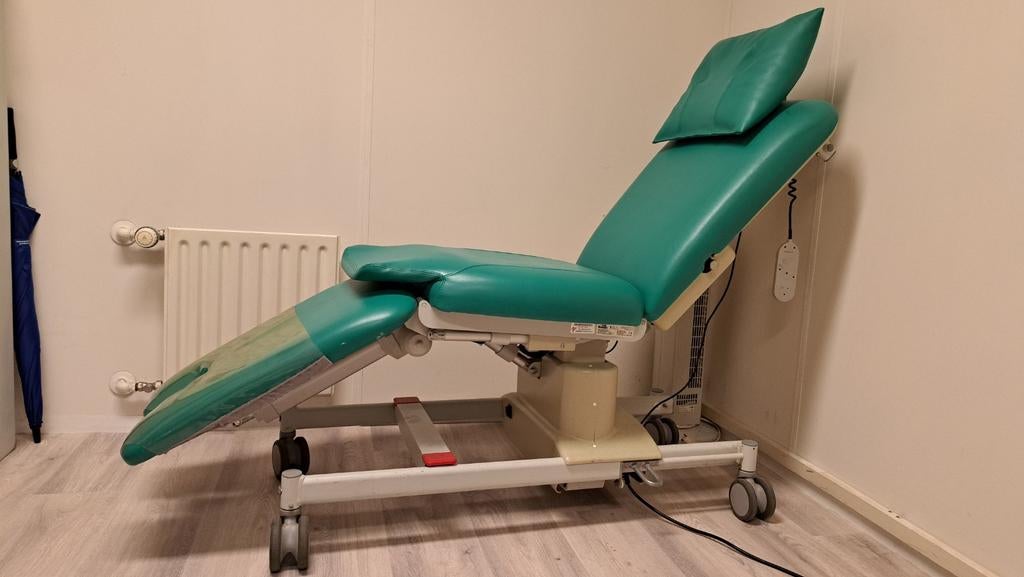 Elektrische behandelstoel .massage .pedicure .verstelbaar, Ophalen, Gebruikt, Eén