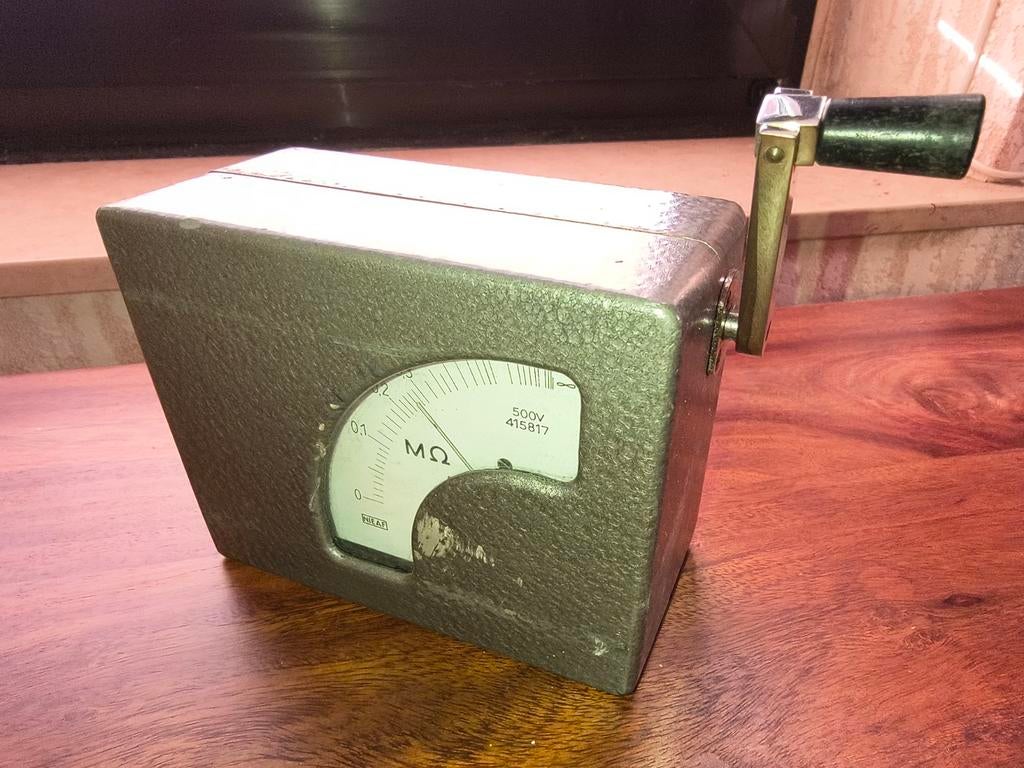 Antieke NIEAF ohmmeter met draaislinger (500V), Ophalen of Verzenden