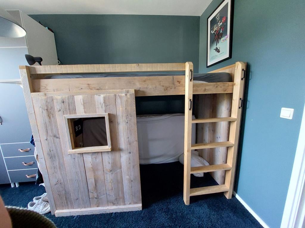 Houten hoogslaper met hut, Ophalen, Hoogslaper