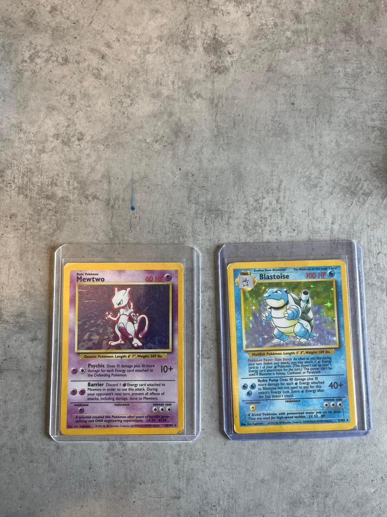 Blastoise & Mewtwo Holo Base Set Pokémon Kaarten, Hobby en Vrije tijd, Verzamelkaartspellen | Pokémon, Meerdere kaarten, Foil