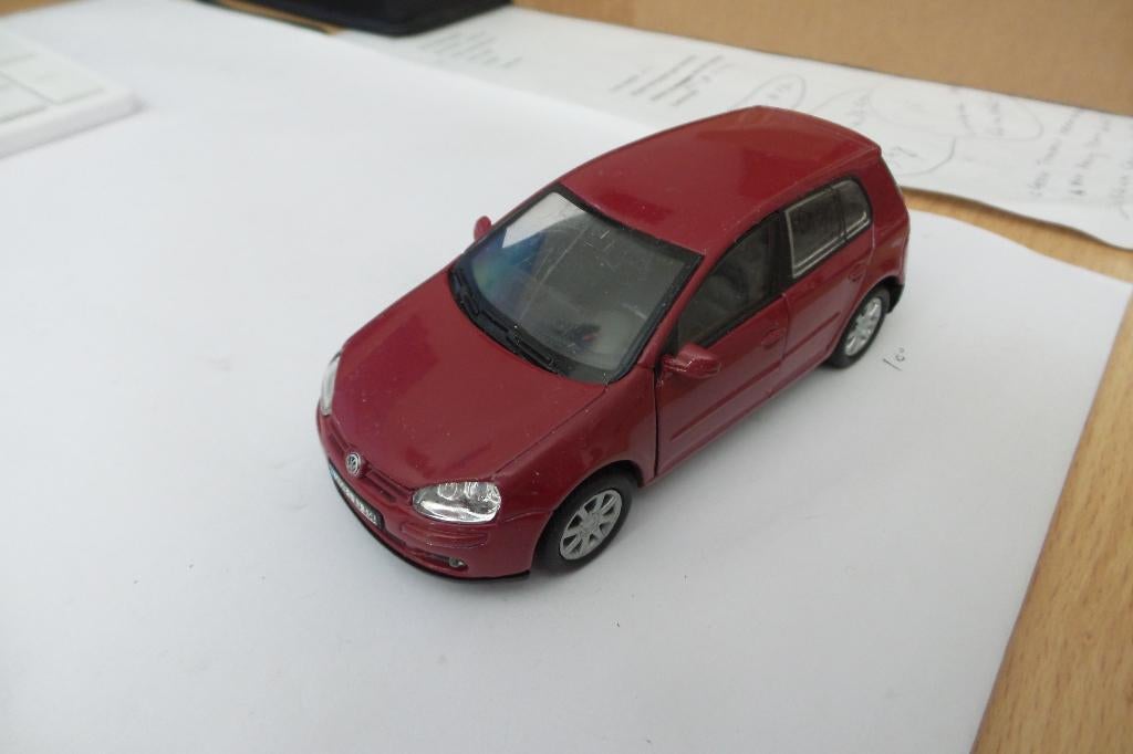 volkswagen golf welly, Hobby en Vrije tijd, Modelauto's | 1:43, Ophalen of Verzenden, Zo goed als nieuw, Auto, Overige merken