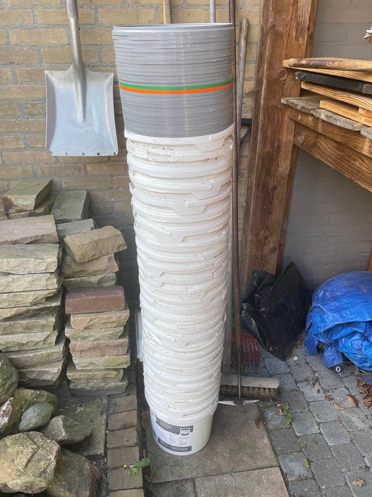 Emmers gratis, Ophalen, Gebruikt, Kunststof, Met deksel