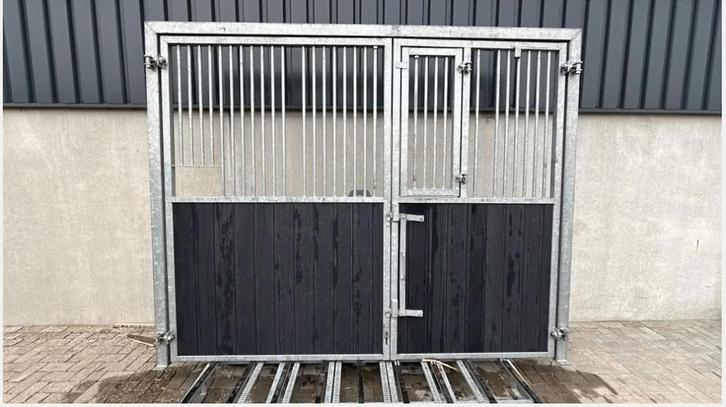 Voorwand Draaibaar | 3000 x 2400 mm. | B-keuze, Dieren en Toebehoren, Stalling en Weidegang, Opfok, Stalling, Weidegang, Toebehoren