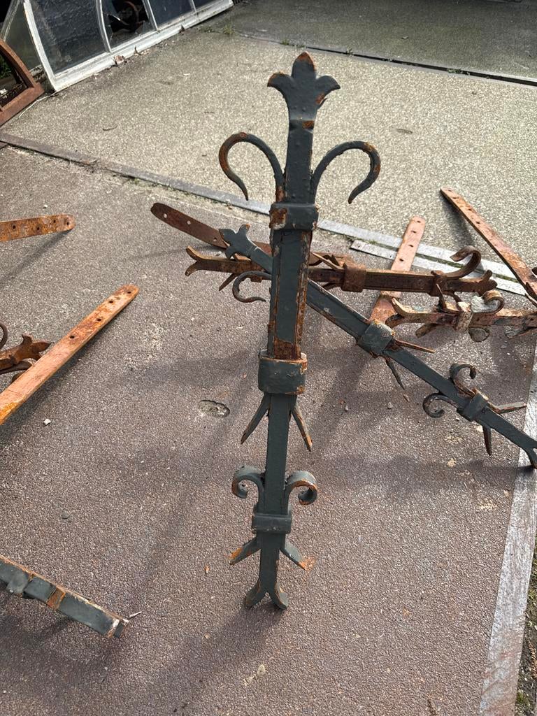 Oude smeedijzeren muurankers - Decoratieve gevelankers, Antiek en Kunst, Ophalen