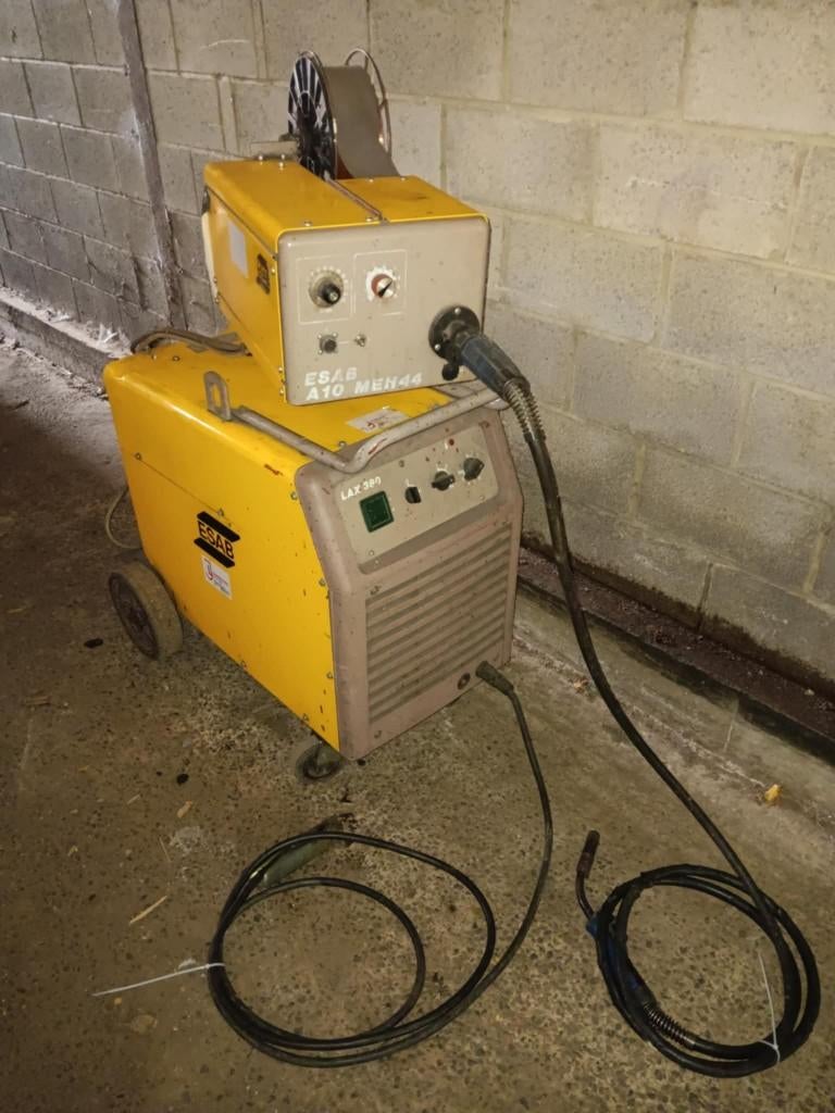 Lasapparaat Esab lax 380, Doe-het-zelf en Verbouw, Gereedschap | Lasapparaten, Ophalen of Verzenden, 250 ampère of meer, Overige typen