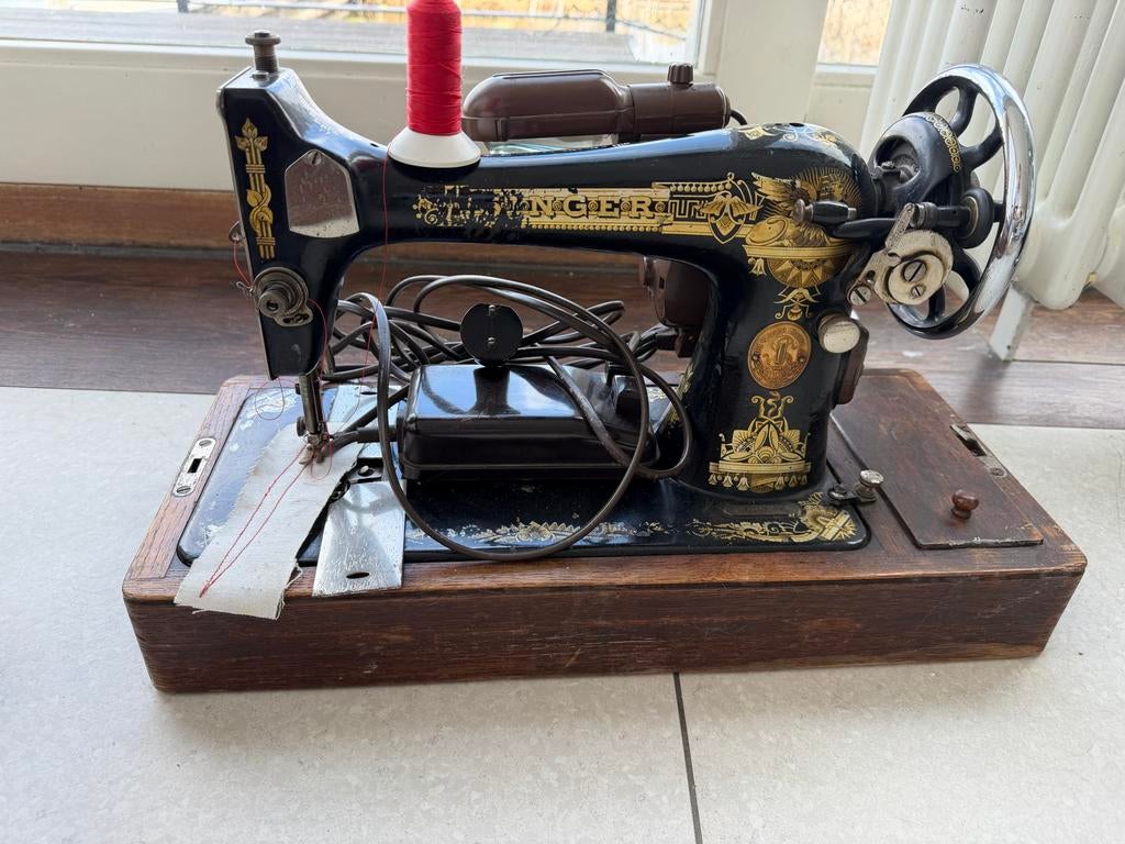 Antieke Singer naaimachine met motor, Antiek en Kunst, Ophalen