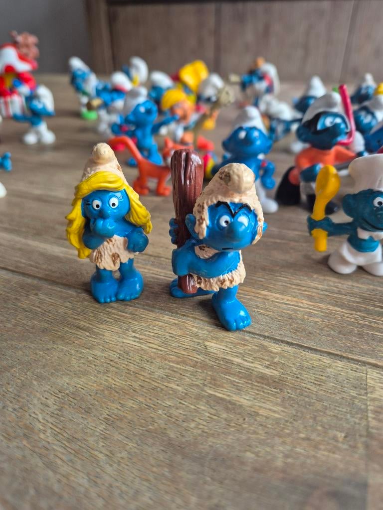 Schleich Smurfen: Oertijd Smurfin en  Wilde Smurf, Verzamelen, Ophalen of Verzenden, Zo goed als nieuw, Verschillende Smurfen