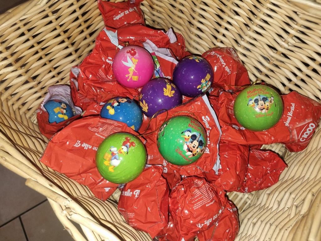 37 nieuwe kerstballen nog in verpakking., Ophalen of Verzenden, Nieuw
