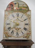 Oer 11766 antieke Friese staartklok met boerenmechaniek, Ophalen