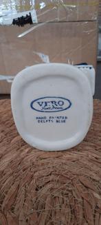 VERO Delfts blauw handgeschilderd molen vaasje, Antiek en Kunst, Ophalen of Verzenden