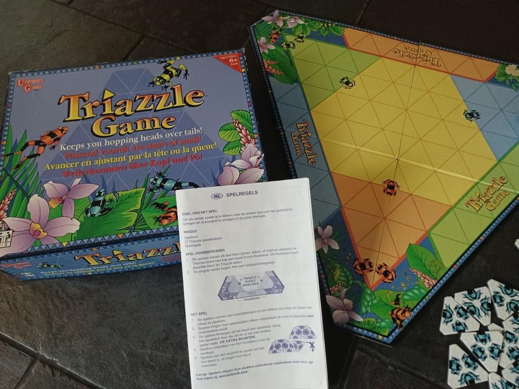 Triazzle gezelschaps spel,  bijna nieuw, Hobby en Vrije tijd, Gezelschapsspellen | Bordspellen, Ophalen of Verzenden, Zo goed als nieuw