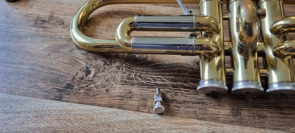 Trompet bieden €.75.00, Ophalen of Verzenden, Gebruikt, Bes-trompet