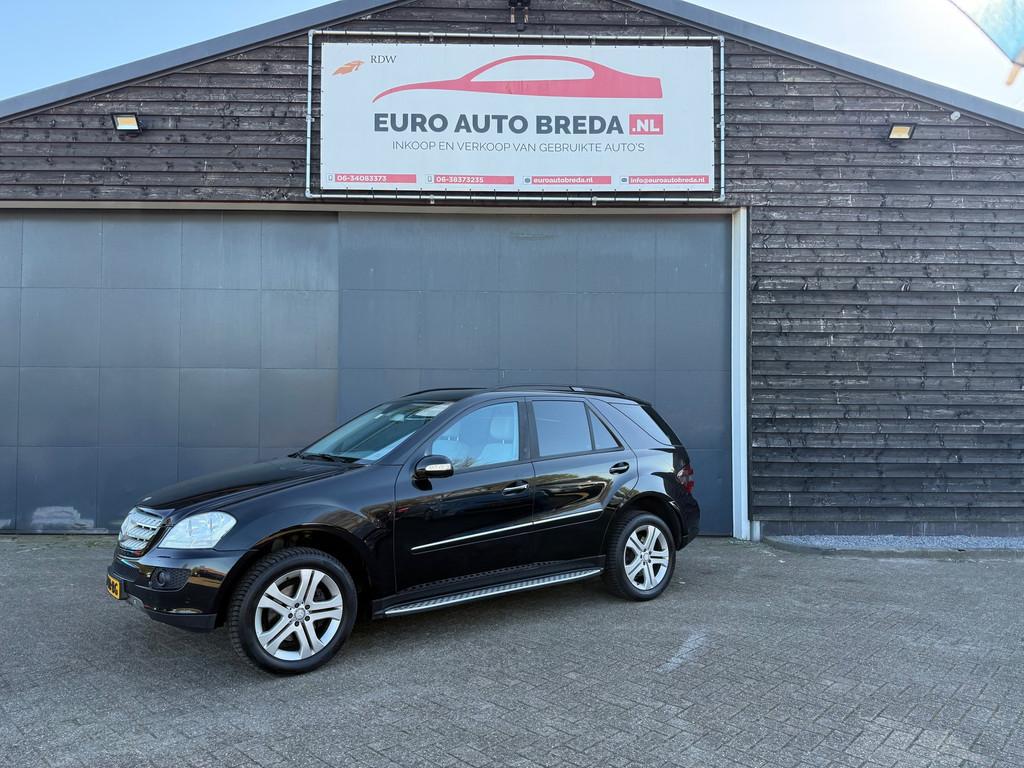 Mercedes-Benz M-klasse 350, Auto's, Mercedes-Benz, Automaat, Traction-control, Gebruikt, Zwart