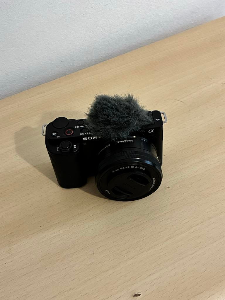 Sony ZV-E10 vlog camera set met 2 lenzen (16-50 & 55-210), Compact, Ophalen of Verzenden, Zo goed als nieuw, 4 t/m 7 keer