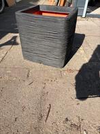 Grote vierkante plantenbak CAPI 30x30x30 cm, antraciet, Ophalen, Kunststof, Gebruikt, Minder dan 60 cm