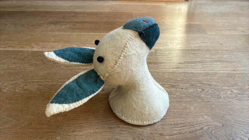 Dierenkop vilt ezel wanddecoratie beige met petrol groen, Ophalen of Verzenden, Zo goed als nieuw