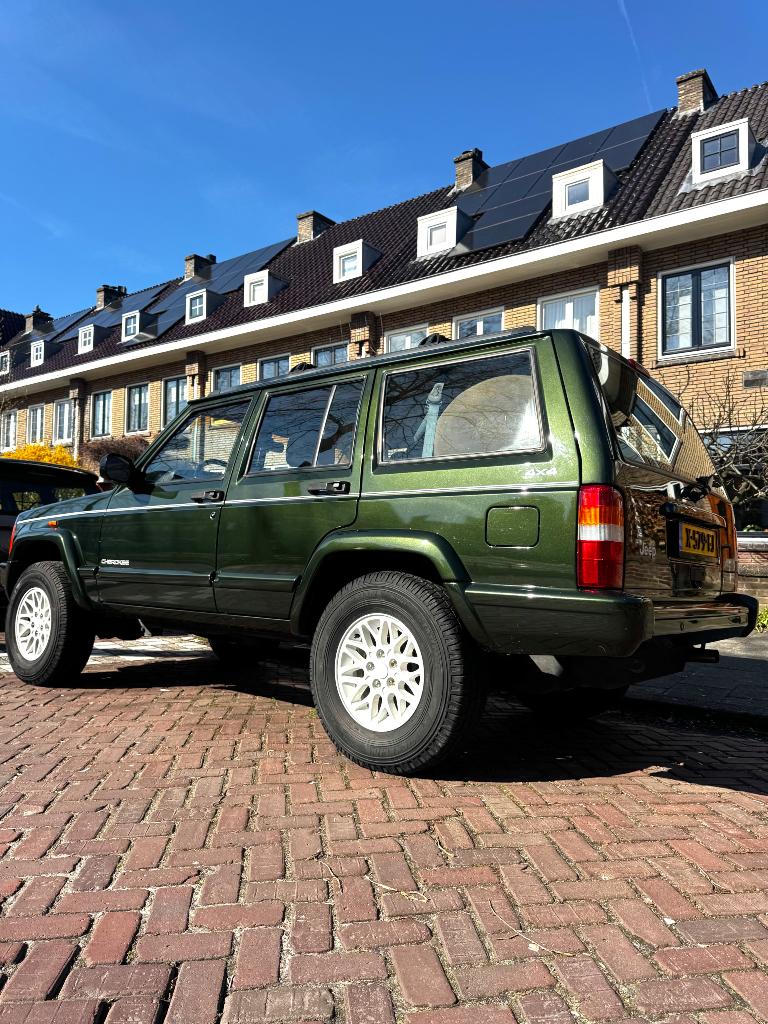 Jeep Cherokee XJ 118.000km!, Automaat, 138 €/maand, Leder, Vierwielaandrijving