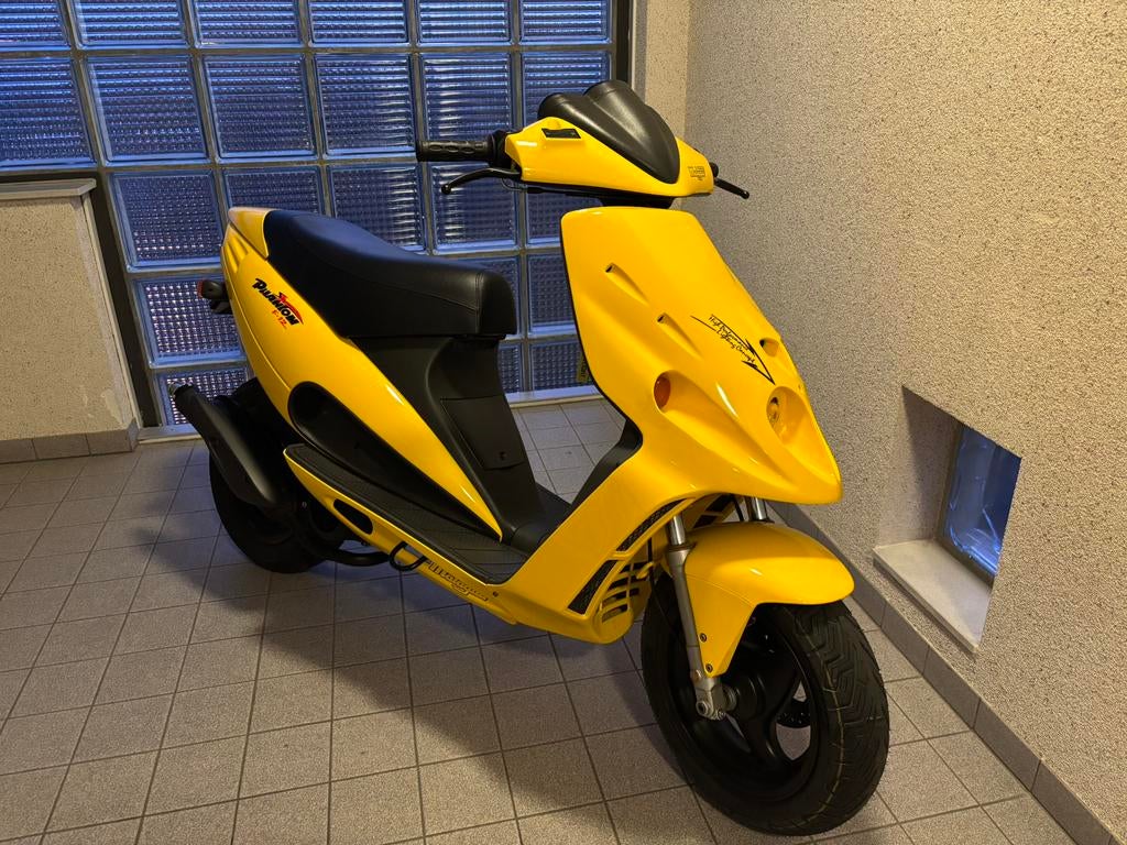 Malaguti f12 eerste serie gerestaureerd, Ophalen, Zo goed als nieuw, Benzine