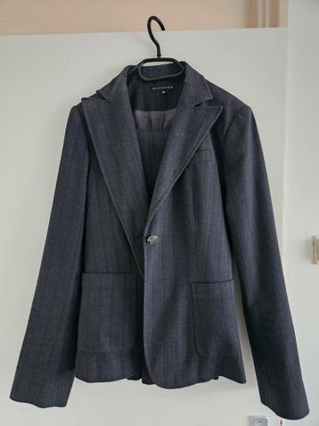 Colbert en pantalon maat 40 beschikbaar voor biedingen