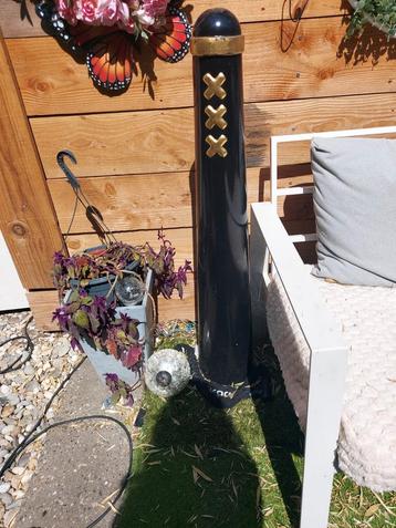 Amstedamse stadspaal met bladgoud beschikbaar voor biedingen