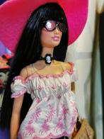 Anna Sui Boho barbie., Verzamelen, Poppen, Fashion Doll, Ophalen of Verzenden, Zo goed als nieuw