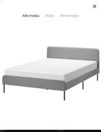 Slattum IKEA bed incl matras, Grijs, Stijlvol maar simpel, 140 cm, Zo goed als nieuw