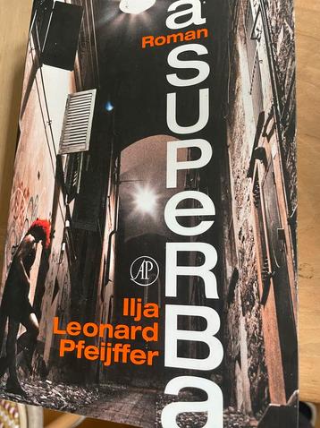 Superhelden - Ilja Leonard Pfeijffer beschikbaar voor biedingen