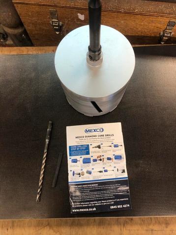 Steenboor, gaten boor, gatenzaag beschikbaar voor biedingen