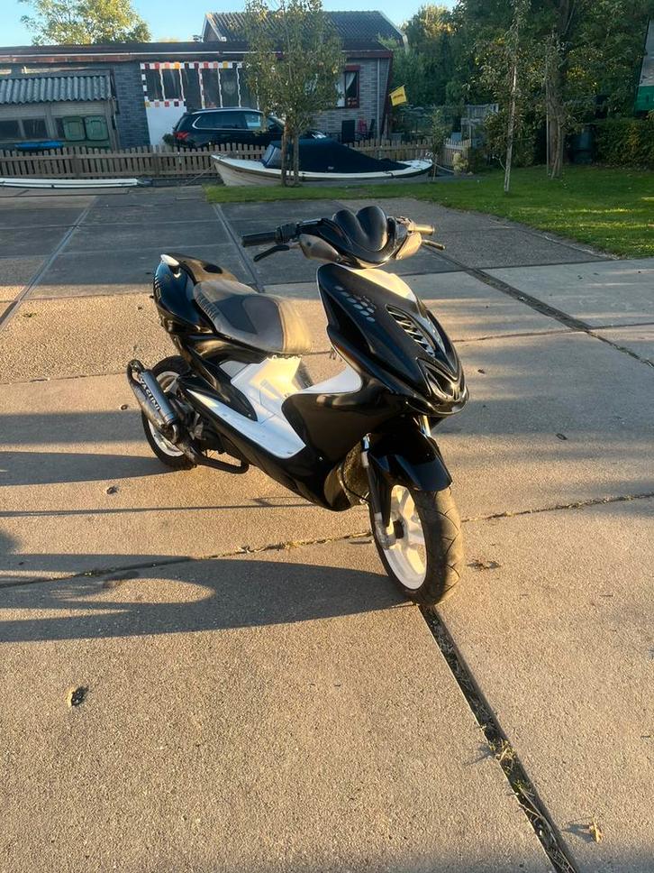 Yamaha aerox, Fietsen en Brommers, Scooters | Yamaha, Gebruikt, Aerox, Maximaal 45 km/u, Tweetakt, Ophalen