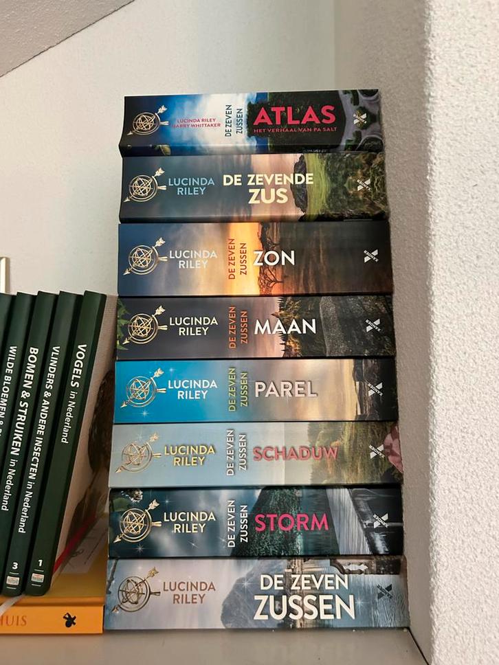 De Zeven Zussen Compleet (8 delen), Boeken, Romans, Zo goed als nieuw, Nederland, Ophalen of Verzenden