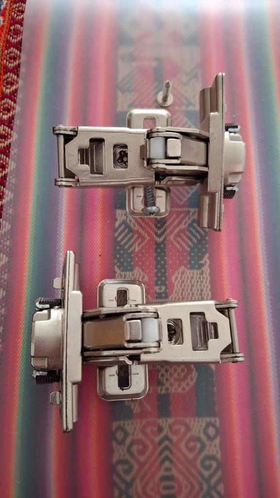 Faktum kast scharnieren (geen soft close), Huis en Inrichting, Keuken | Keukenelementen, Gebruikt, Minder dan 100 cm, Minder dan 50 cm