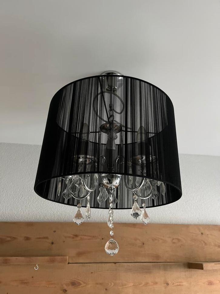 Elegante Kroonluchter met Zwarte Kap, Huis en Inrichting, Lampen | Kroonluchters, Gebruikt, Glas, Ophalen of Verzenden